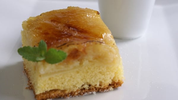 Mary's Apple Cake