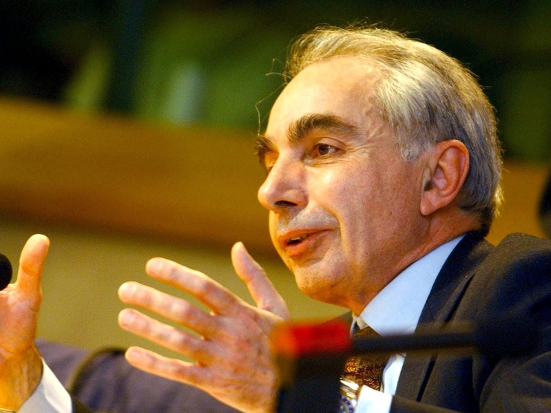 Giuliano Amato - 70 arrest orders