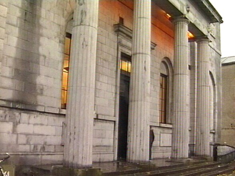 Galway - Two men charged with attempted robbery