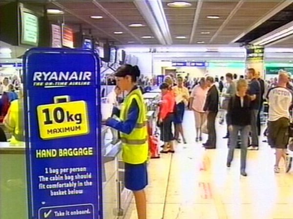 Ryanair - High oil prices and recession blamed for drop