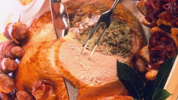 Crusty and Chunky Red Pepper, Parsley and Chestnut