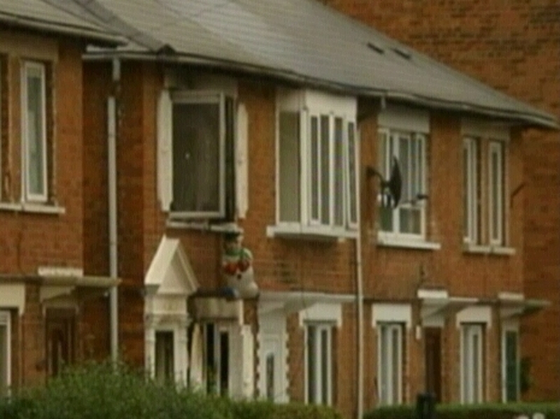 Belfast - Family escapes blaze