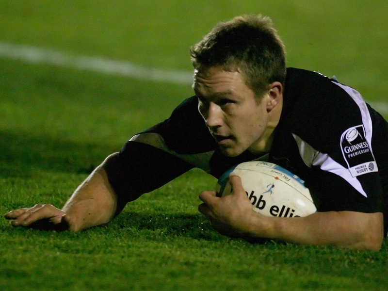 Jonny Wilkinson scores the final try to bring his points tally to 39