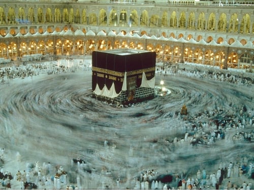 Kaaba - Hajj pilgrimage begins