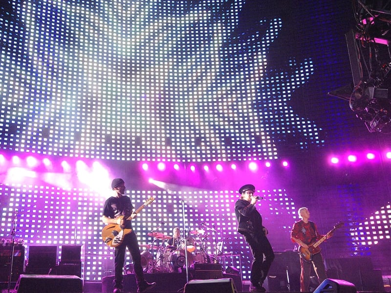 U2