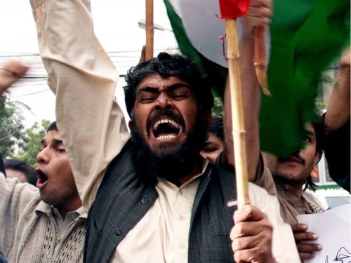Pakistan - Protesters gather in Lahore