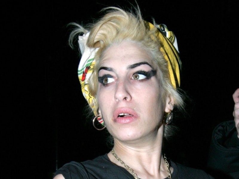 Winehouse - To move in with Kelly Osbourne?