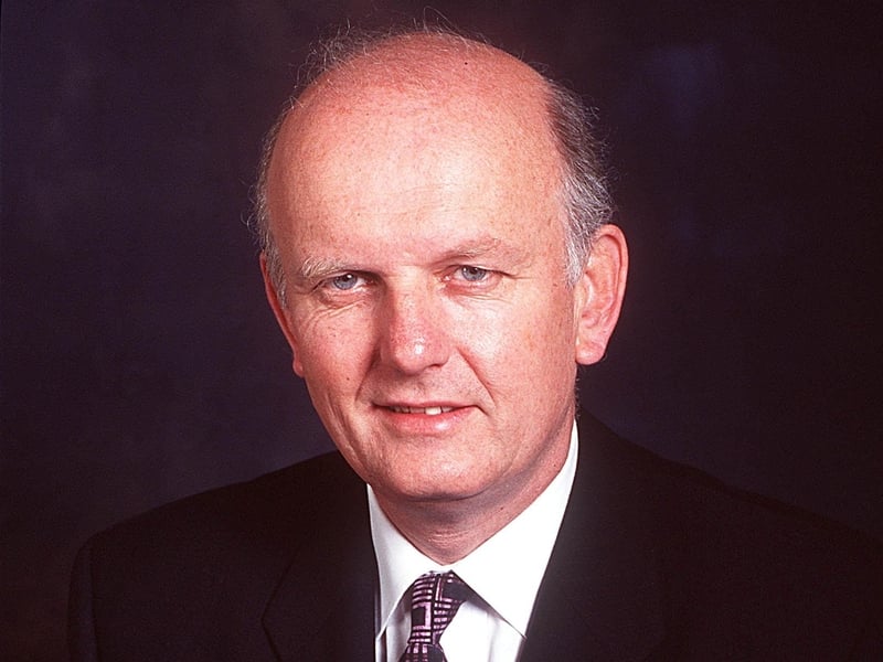 Michael McGimpsey - Cancer group met minister