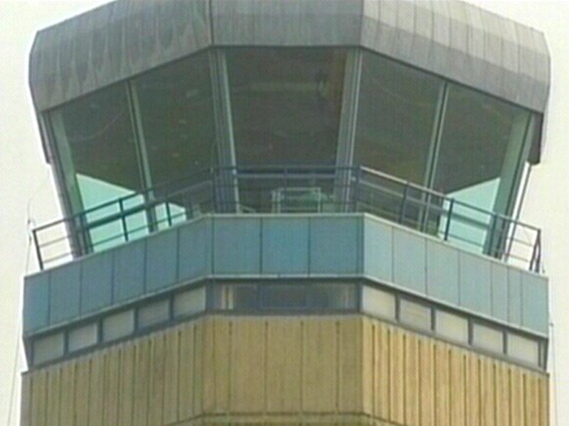 Dublin Airport - Air traffic controllers on overtime ban