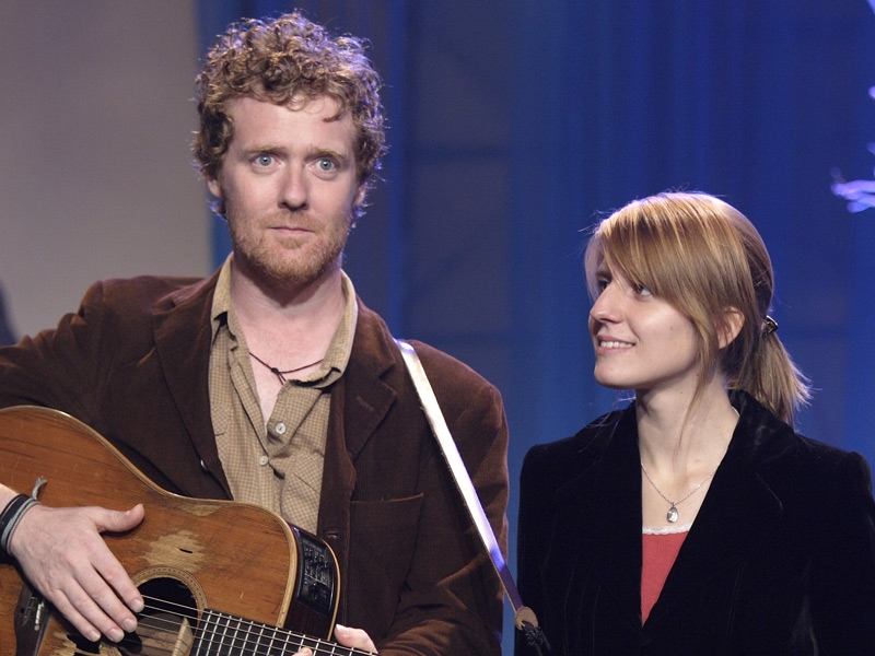 Glen Hansard &amp; Markéta Irglová - Song Falling Slowly in still in Oscars race