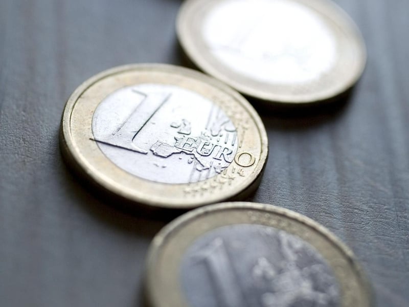 Euro - Sterling hits record low