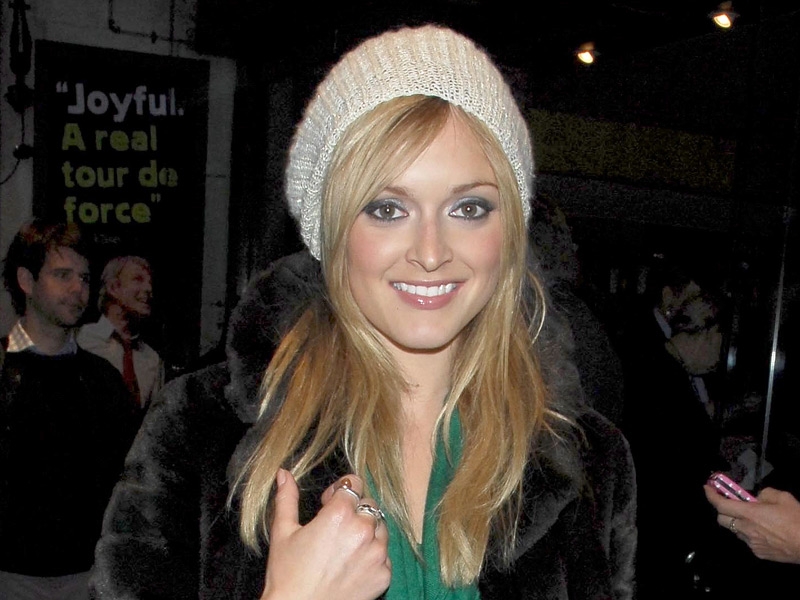 Cotton - Dating presenter Steve Jones?