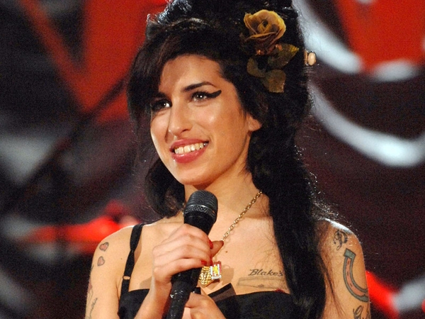 Winehouse - Helping her friend through a difficult time