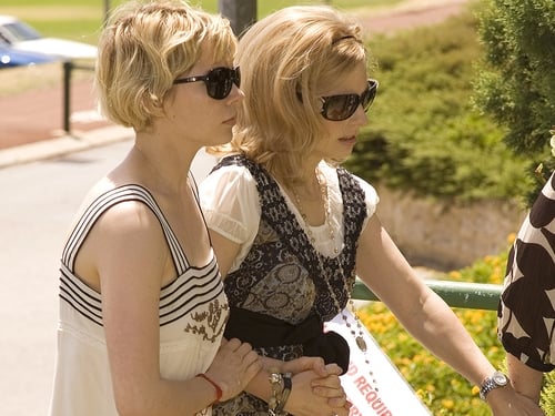 Michelle Williams and Kate Ledger arrive for Heath Ledger's funeral