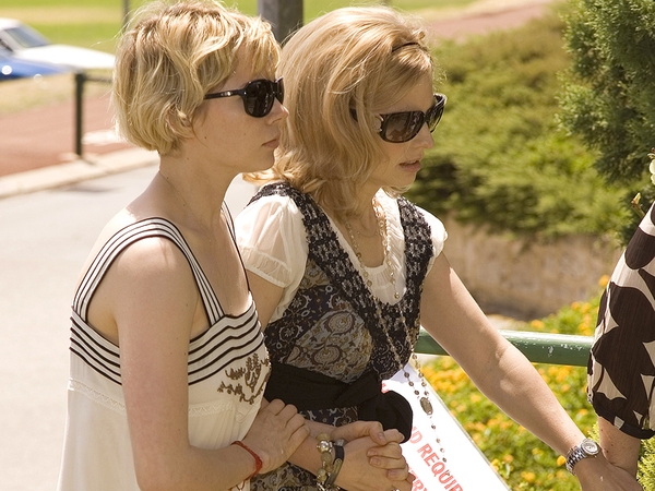 Michelle Williams and Kate Ledger arrive for Heath Ledger's funeral