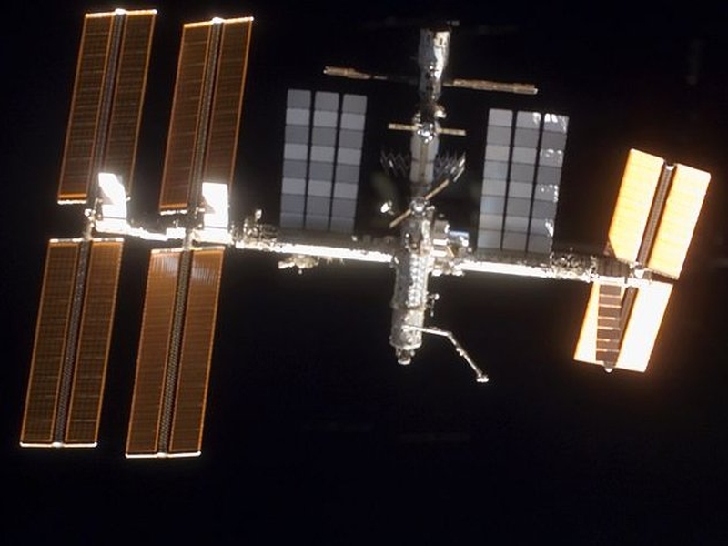 International Space Station - Nitrogen tank installed