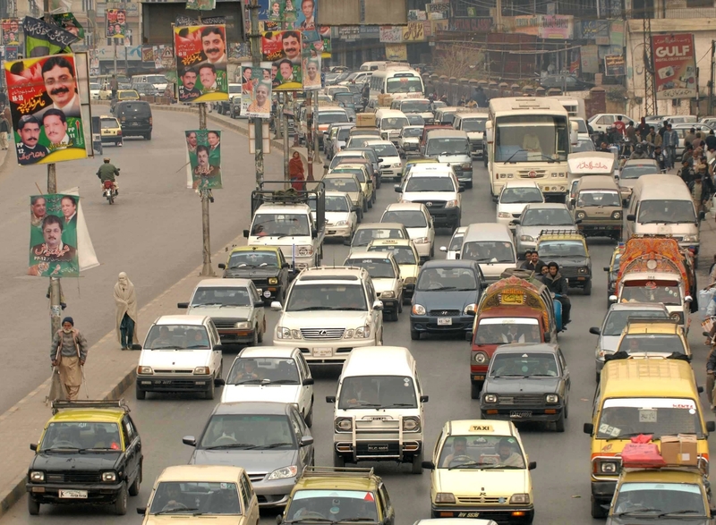 Pakistan - Polls close in election