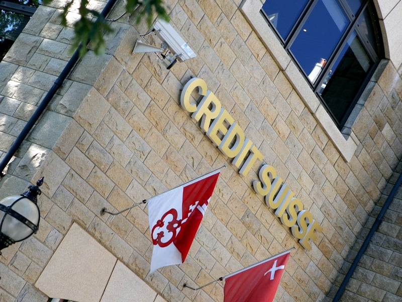 Sub-prime fallout - Swiss bank reports first quarterly loss in 5 years