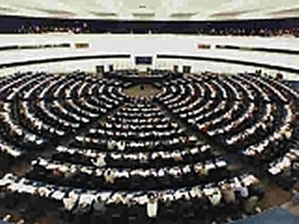 European Parliament - Approves Lisbon Treaty