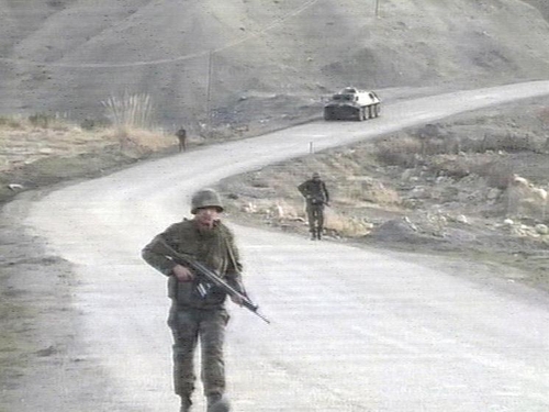 Iraq - Conflicting reports on troop numbers, death toll