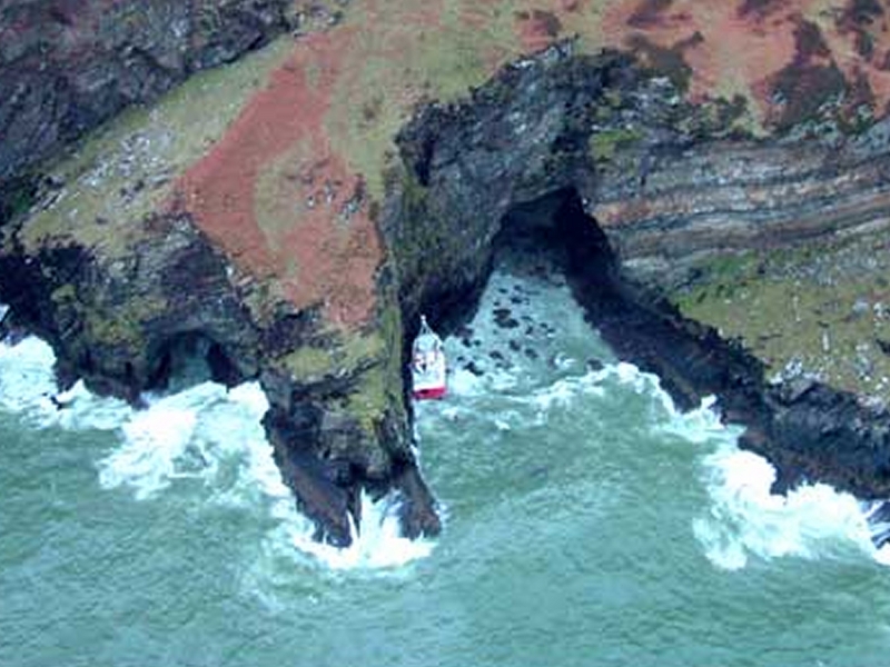 Lough Swilly - Fishing vessel hit rocks