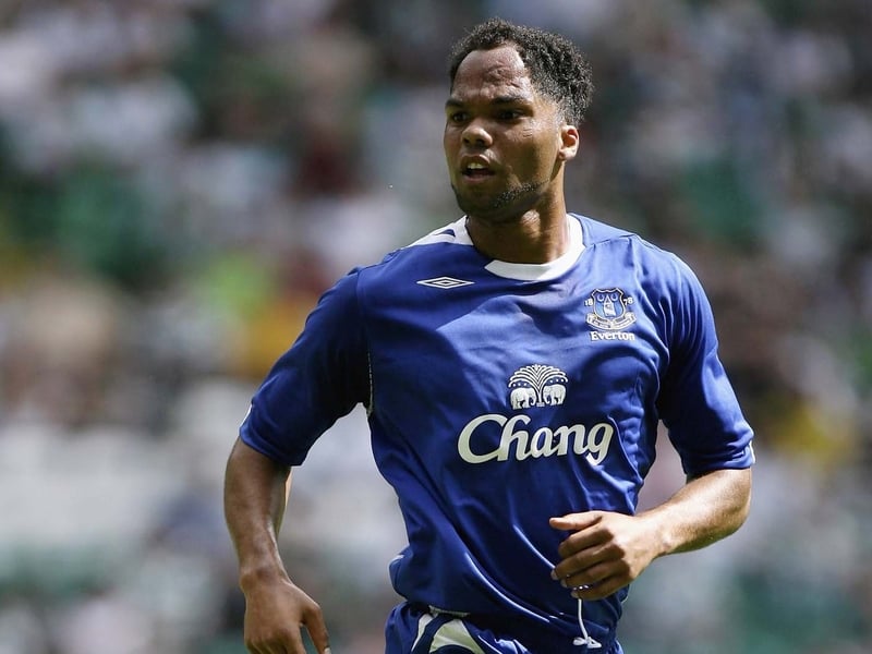 Joleon Lescoot narrowly missed a late chance to steal all three points for Everton