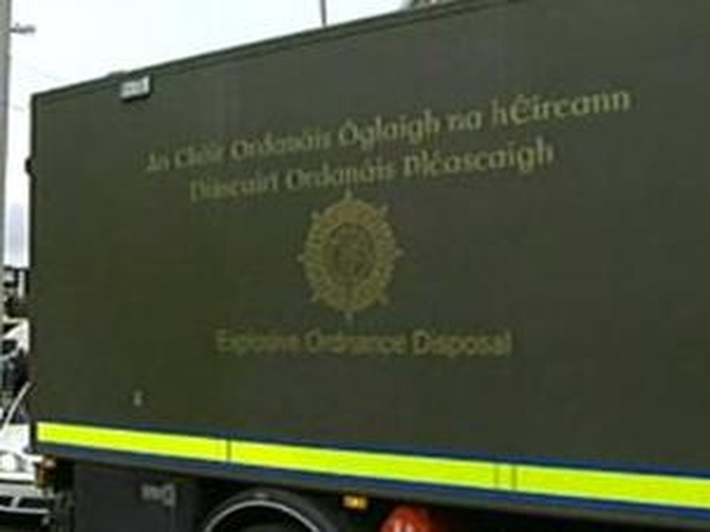 Army - Bomb disposal unit called out