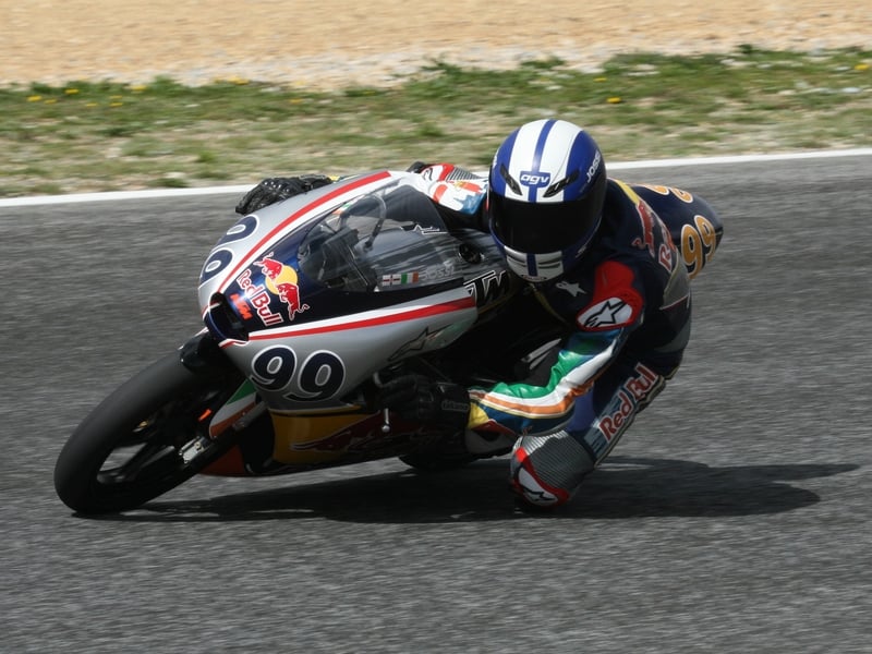 Josh Elliott is 16th overall in the Rookies Cup standings