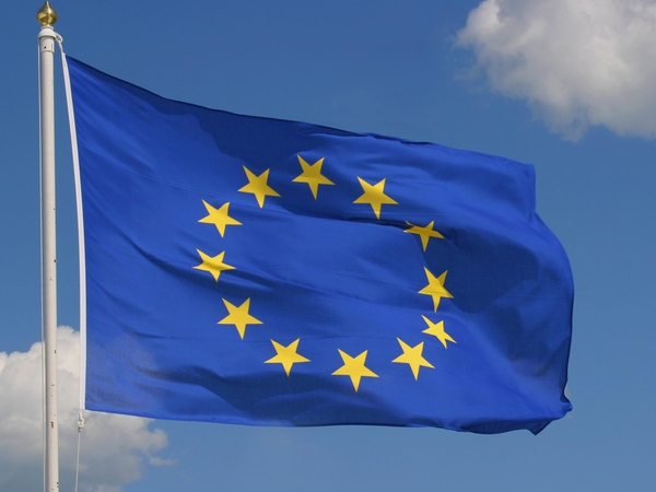 EU - Signs pact with Serbia