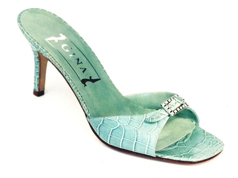 UK retail sales - Footwear and clothing under pressure