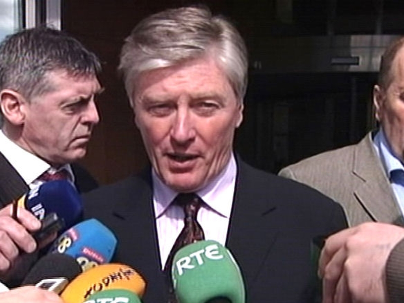 Pat Kenny - 10% pay cut