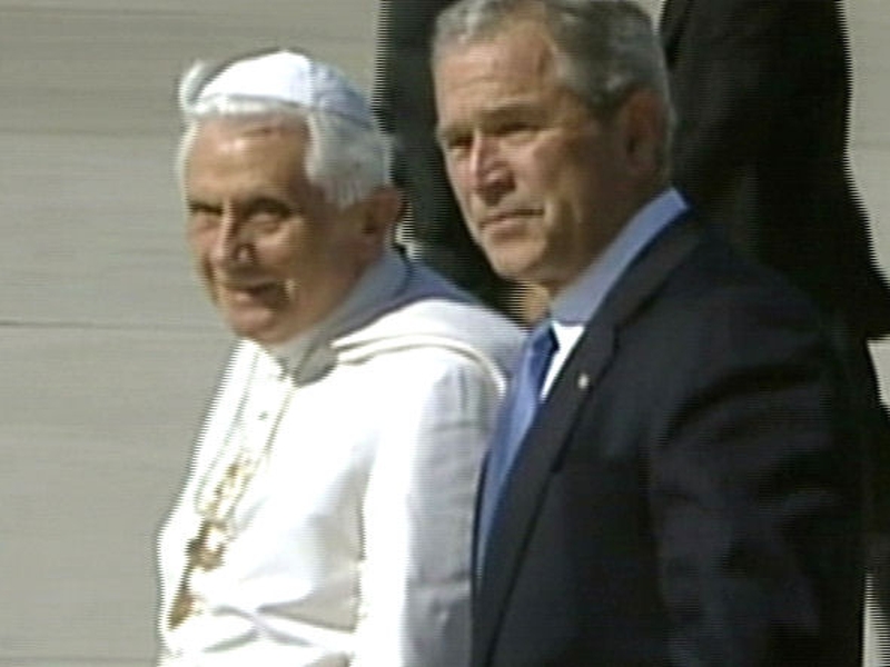 Pope &amp; Bush - 45,000 people attend US mass