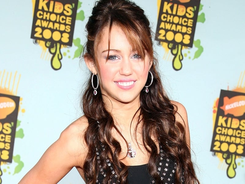 Cyrus - Hacker of Miley's email caught by FBI