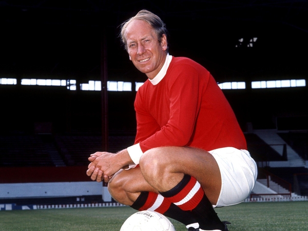 Bobby Charlton has praised the efforts of Ryan Giggs in surpassing his appearance record