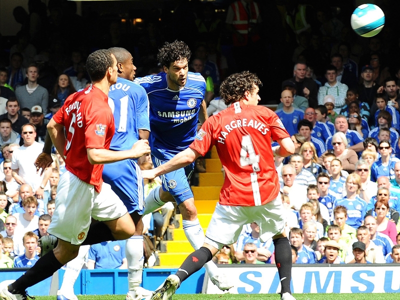 Chelsea &amp; Manchester United meet in Moscow on 21 May