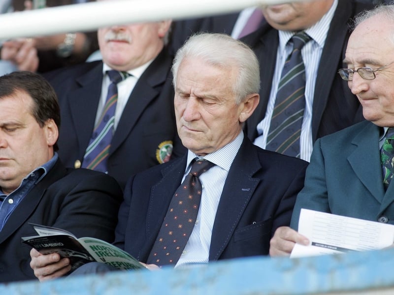 Giovanni Trapattoni was in attendance at the game, flanked by assistant Marco Tardelli (l) and FAI president David Blood (r)