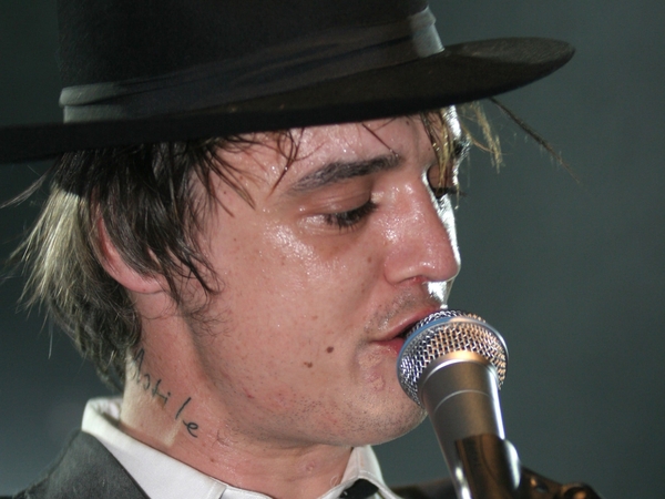 Doherty fined for taking drugs on plane