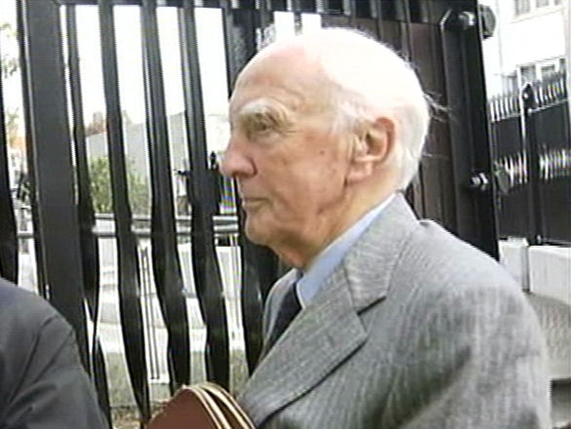 George Redmond - Jury deliberations in trial