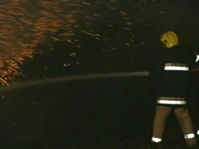 Westmeath - Firefighters still battling blaze