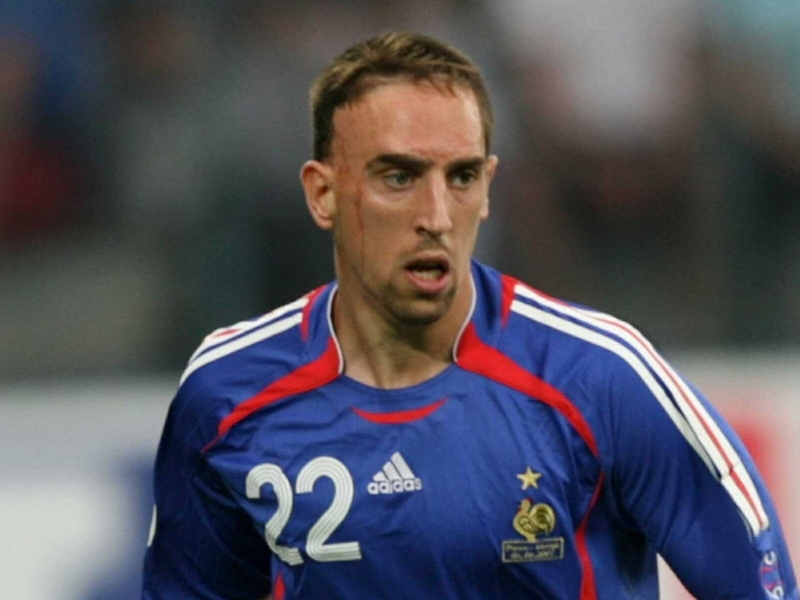 Franck Ribery will have to have plates removed