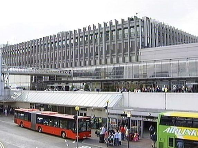 Dublin Airport - No public pick-up or drop-off facilities