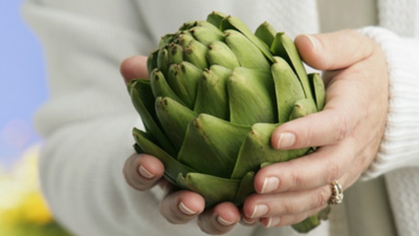 Steamed Artichokes and Blue Cheese Sauce