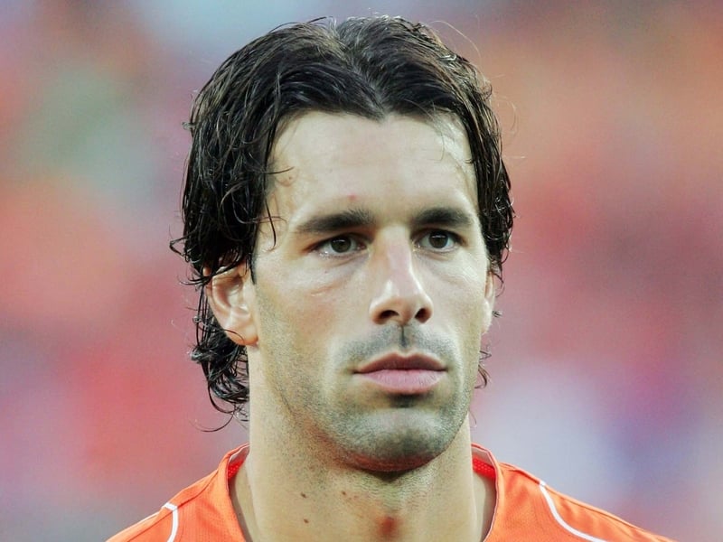 Harry Redknap is unwilling to fork out £100,000 a week for Ruud van Nistelrooy's wages