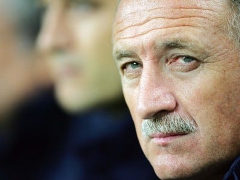 Luiz Felipe Scolari has been told by Roman Abramovich that Chelsea should ' play well, beautiful and win'.
