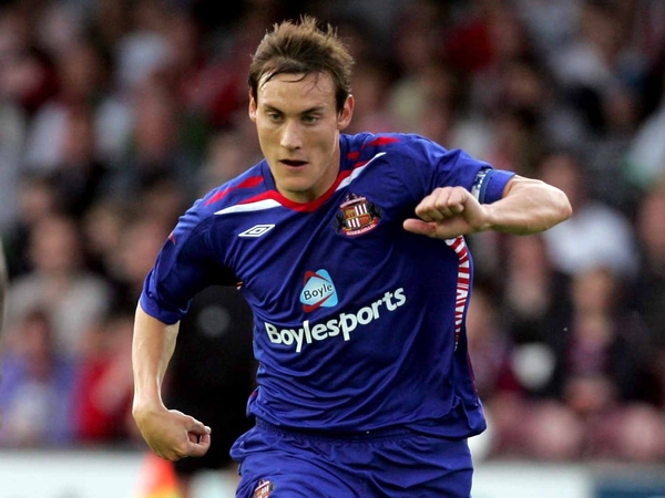 Dean Whitehead is looking forward to real competition for places at Sunderland