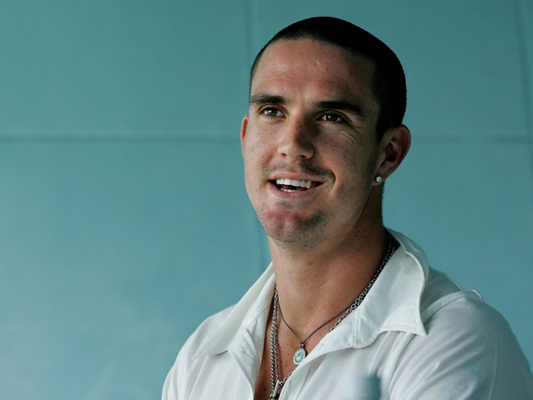 Kevin Pietersen changed his stance and grip to hit two sixes off Scott Styris