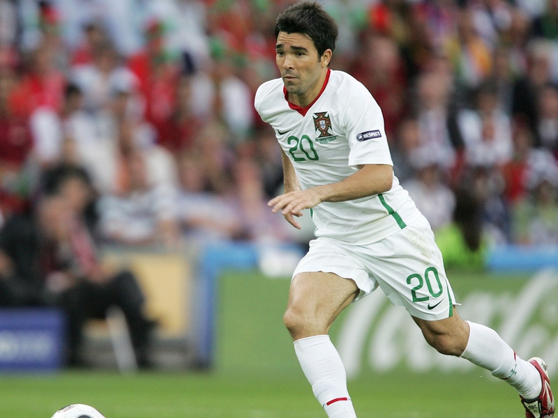 Deco has been told he is no longer needed by Barcelona