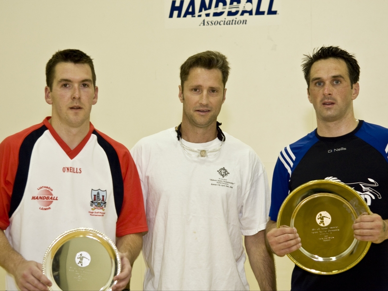 Paul Brady (r) and Tony Healy after their epic battle