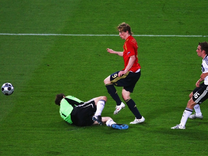 Fernando Torres won the game for Spain by dinking the ball over Jens Lehmann