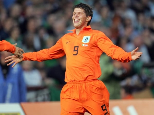 Klaas Jan Huntelaar has signed for Real Madrid until 2013